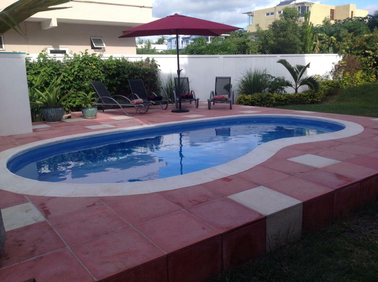 Fayruz Villa Is A 3 Bedroom, 3 Bathroom Detached House With Ac And Swimming Pool 5 Minutes Walk From Flic En Flac Public Beach Exterior foto